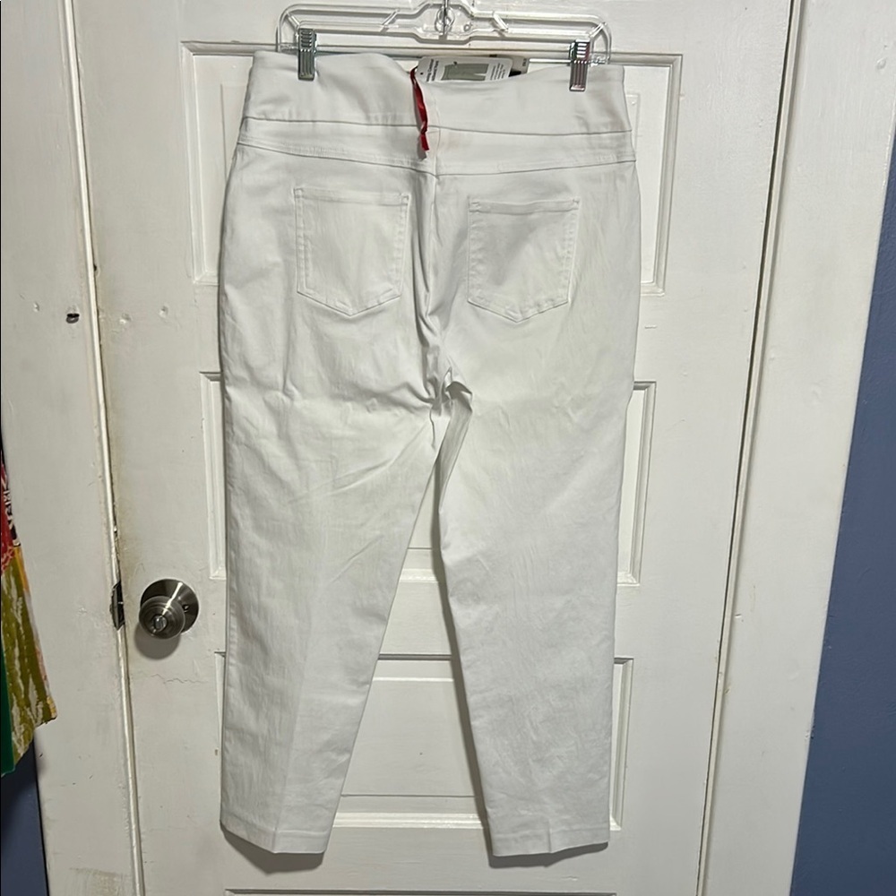 Ruby Rd. White ankle Pants - Picture 3 of 8